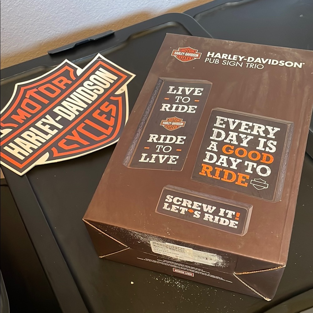 Harley-Davidson Sign Set with Black, Orange, and White - Picture 1 of 5